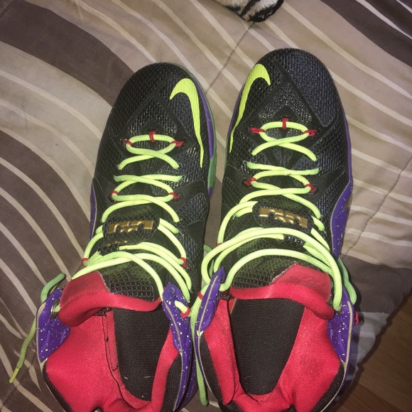 Lebron James Custom 12 - Picture 2 of 4